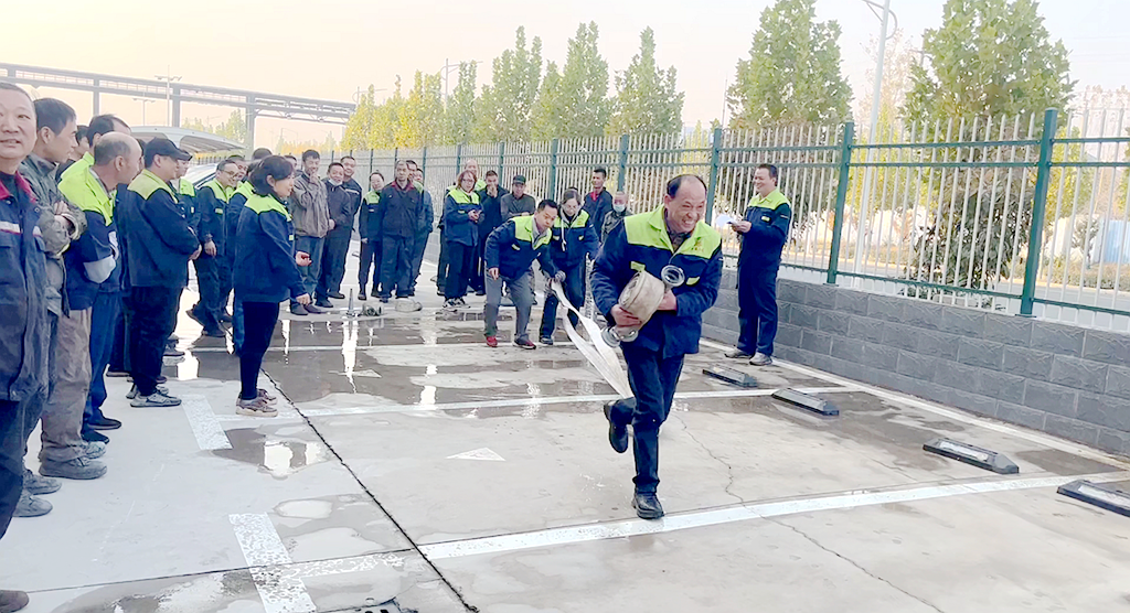 【應急演練】消防三人兩帶大比拼，實戰演練爭分秒