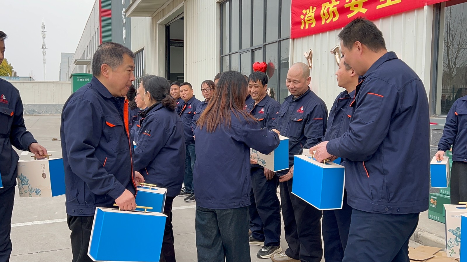 巾幗綻芳華，共慶三八節